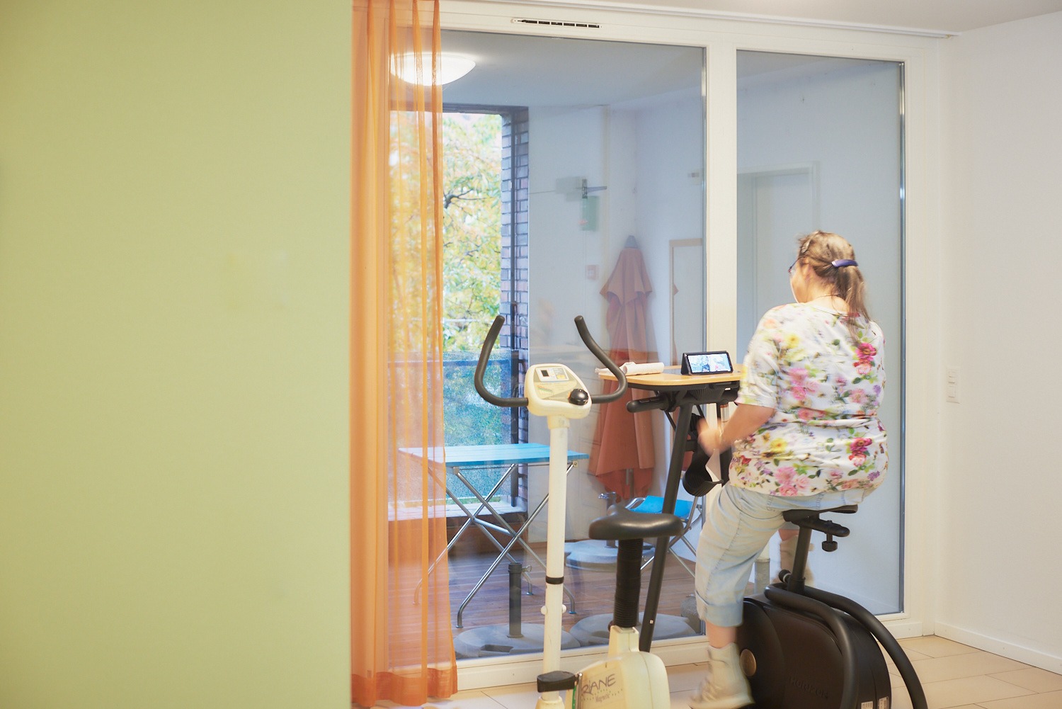 Fitnessgerät in der Wohngruppe Volta West